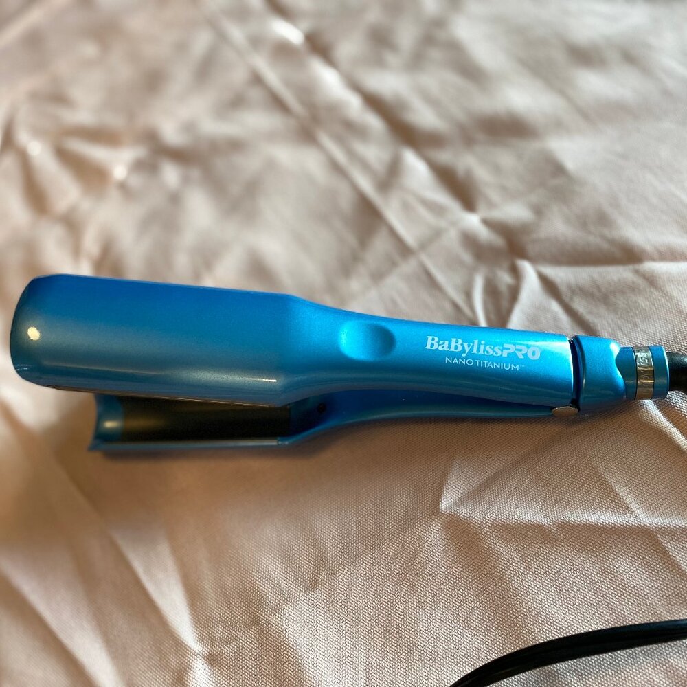 BaBylissPRO Nano Titanium Compact Ionic Deep Waver